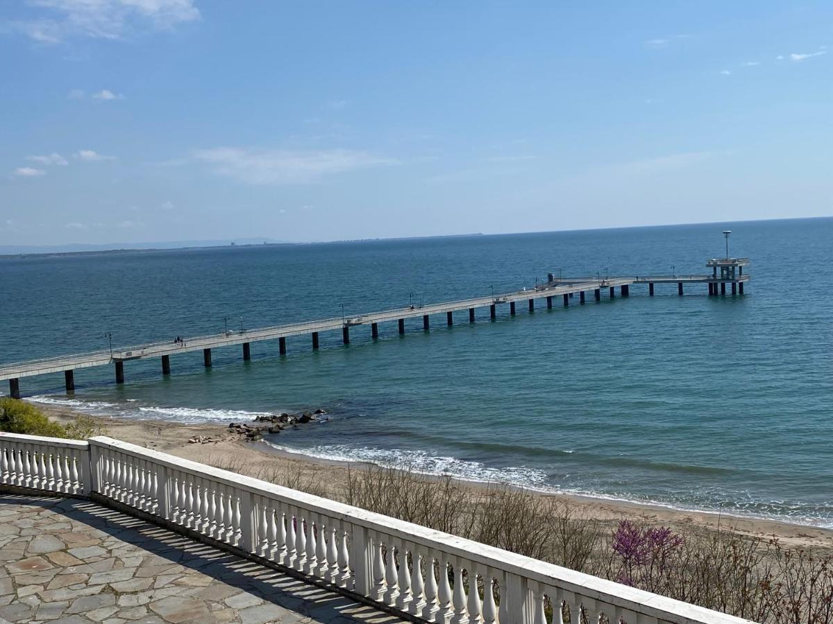 Markoni 5 Burgas Bagian luar foto